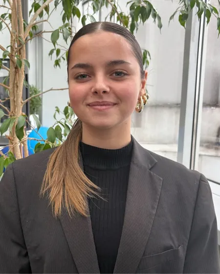 Violette Gaillard, responsable commerciale et chef de projet chez DIGICOM-IT